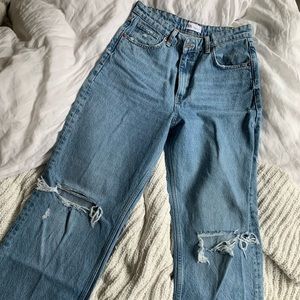 Zara Wide Leg High Waist Ripped jeans